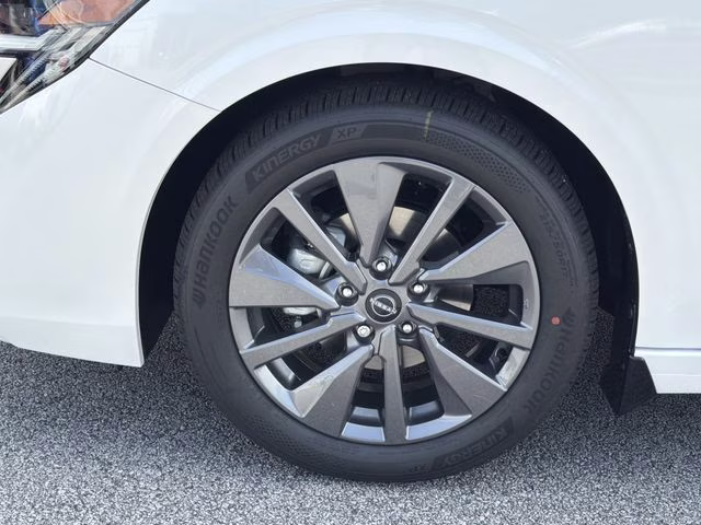 2026 Aspen White Tricoat Nissan Sentra SL FWD Sedan