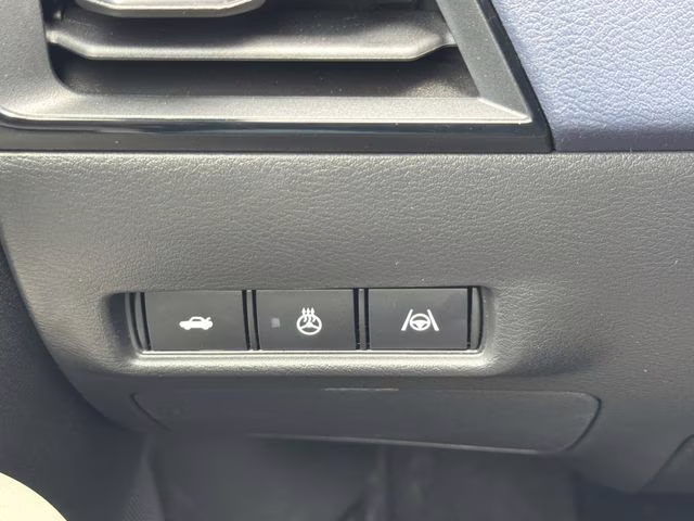 2026 Aspen White Tricoat Nissan Sentra SL FWD Sedan