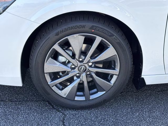 2026 Aspen White Tricoat Nissan Sentra SL FWD Sedan