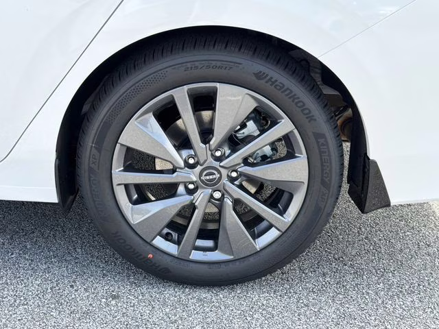 2026 Aspen White Tricoat Nissan Sentra SL FWD Sedan
