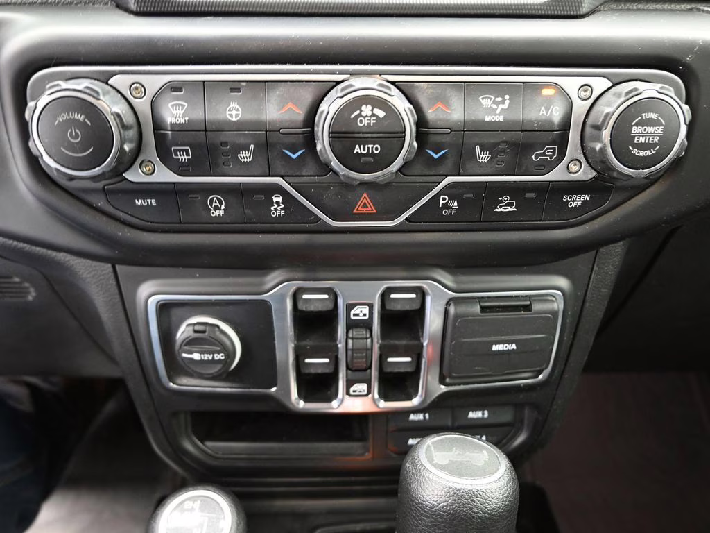 2022 Hydro Blue Pearl Coat Jeep Wrangler Unlimited Freedom Edition 4X4 SUV