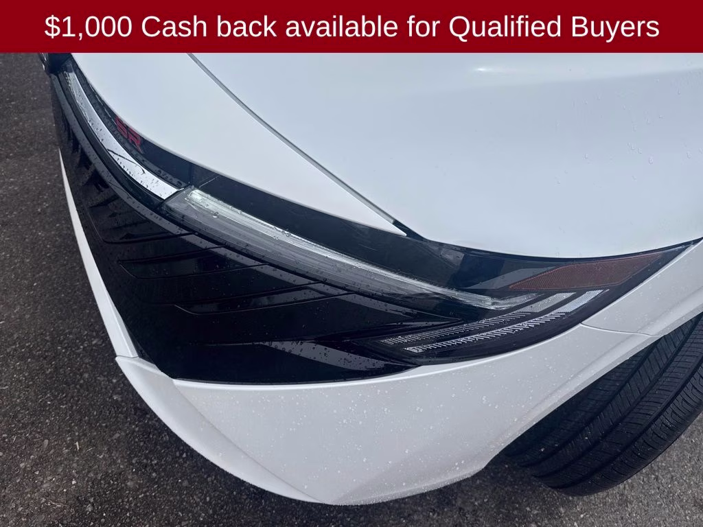 2026 Aspen White/Super Black Nissan Sentra SR FWD Sedan