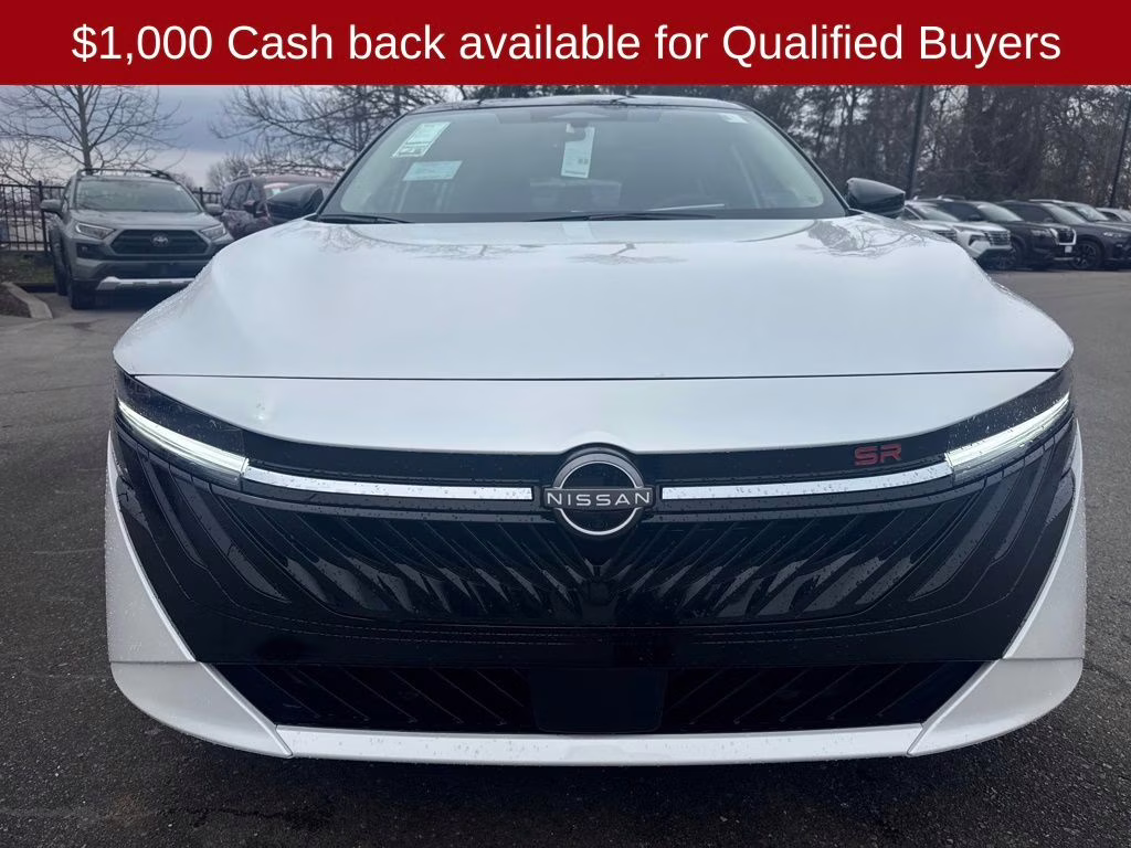 2026 Aspen White/Super Black Nissan Sentra SR FWD Sedan