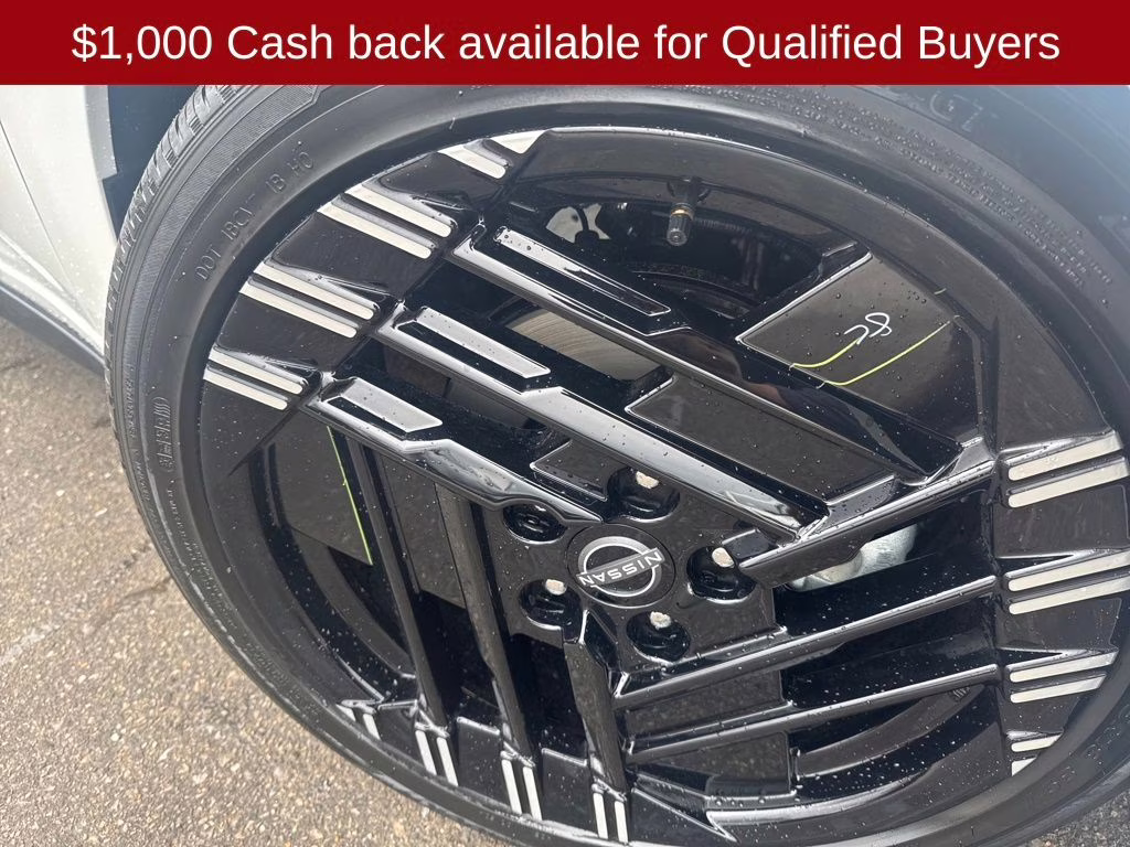 2026 Aspen White/Super Black Nissan Sentra SR FWD Sedan