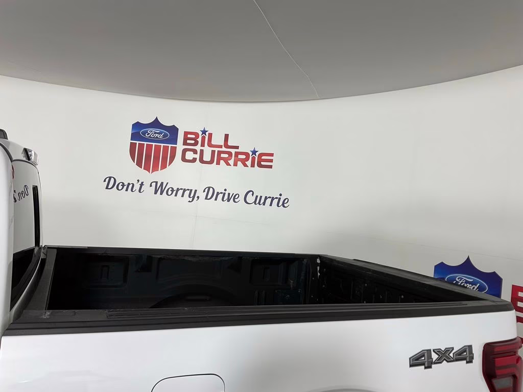 2024 Oxford White Ford F-150 Lariat 4X4 Truck