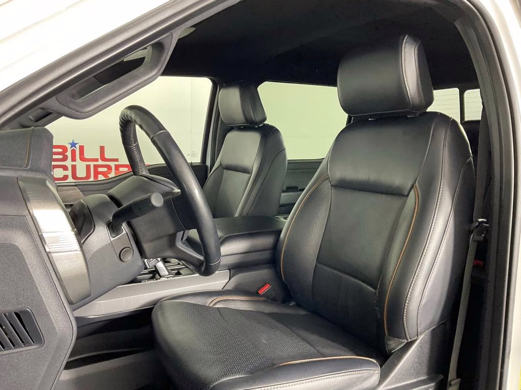 2024 Oxford White Ford F-150 Lariat 4X4 Truck