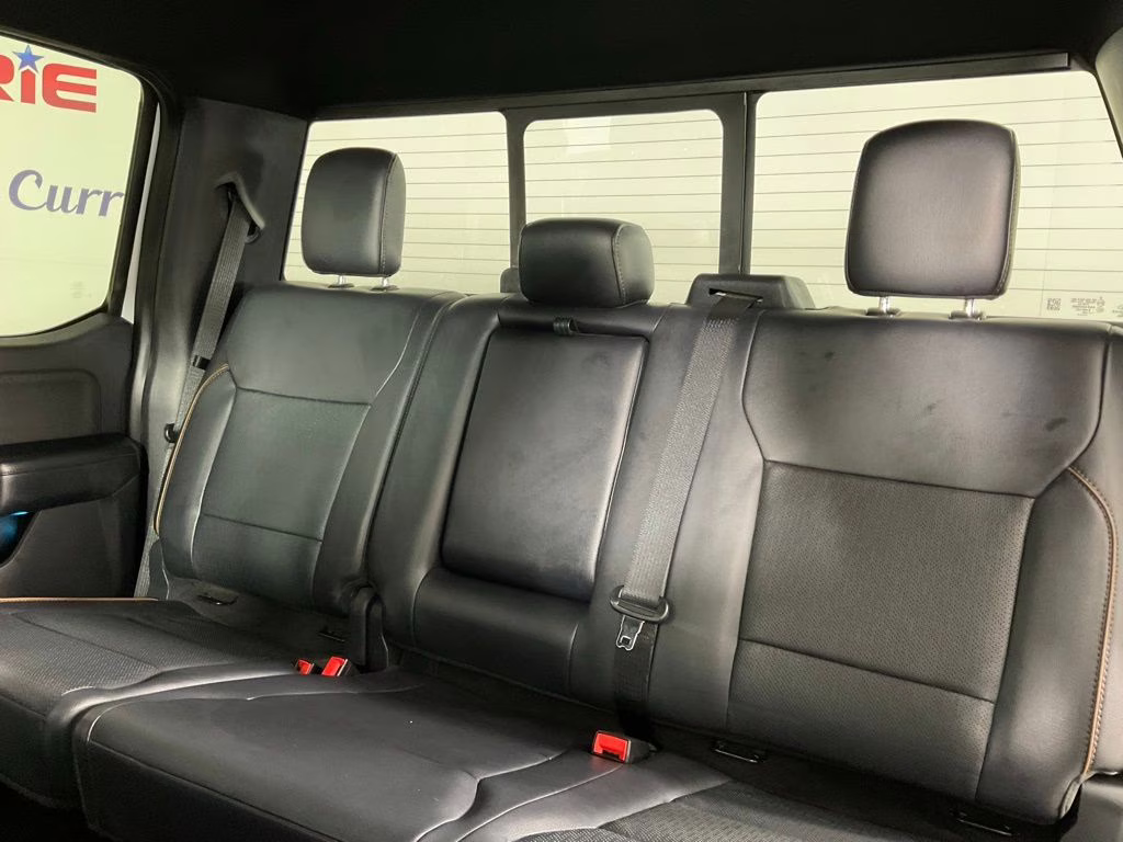 2024 Oxford White Ford F-150 Lariat 4X4 Truck