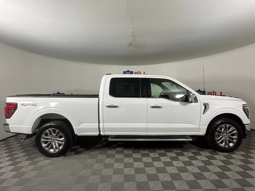 2024 Oxford White Ford F-150 Lariat 4X4 Truck