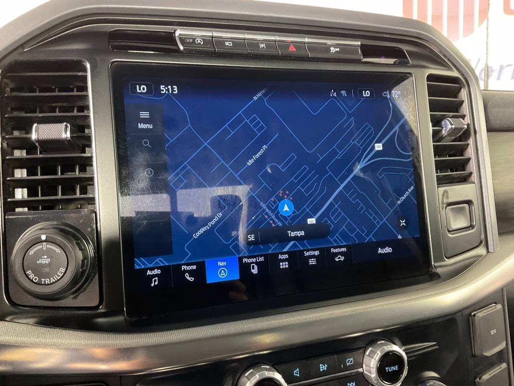 2024 Oxford White Ford F-150 Lariat 4X4 Truck