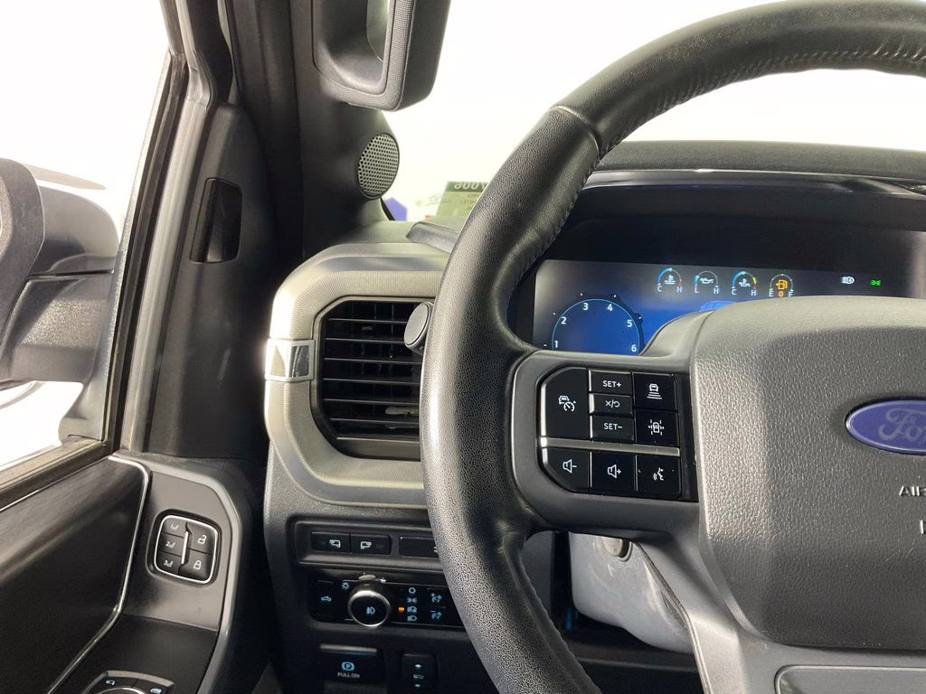 2024 Oxford White Ford F-150 Lariat 4X4 Truck