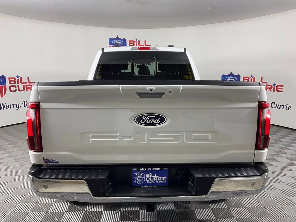 2024 Oxford White Ford F-150 Lariat 4X4 Truck