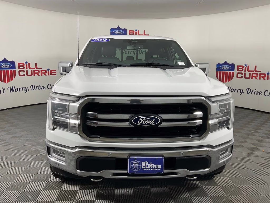 2024 Oxford White Ford F-150 Lariat 4X4 Truck