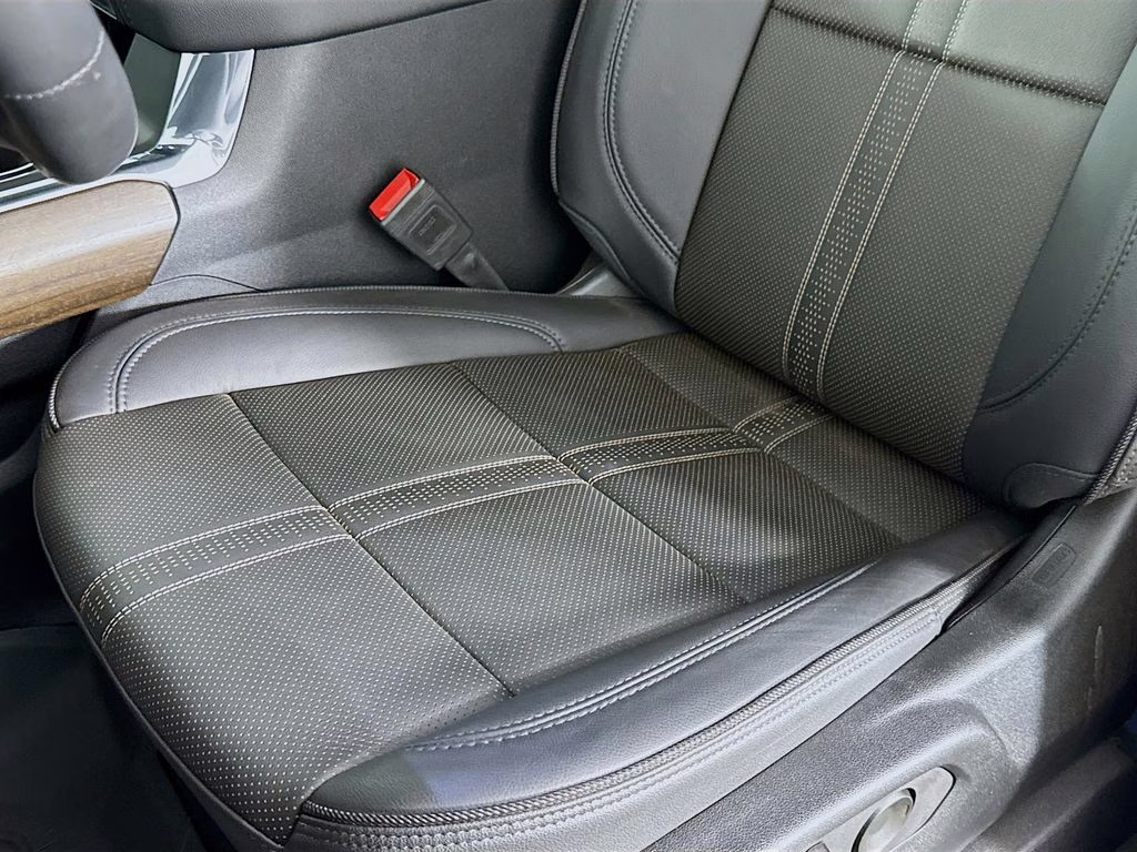 2025 Black Chevrolet Silverado 2500HD High Country 4X4 Truck