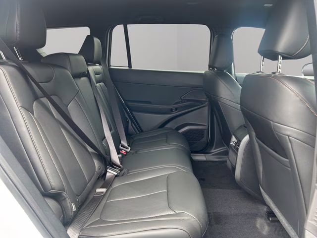 2026 Bright White Clearcoat Jeep Cherokee Limited 4X4 SUV