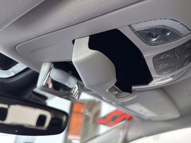 2022 Brilliant Black Crystal Pearlcoat Chrysler Pacifica Touring L FWD Van