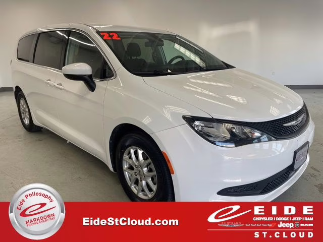 2022 Bright White Clearcoat Chrysler Voyager LX FWD Van