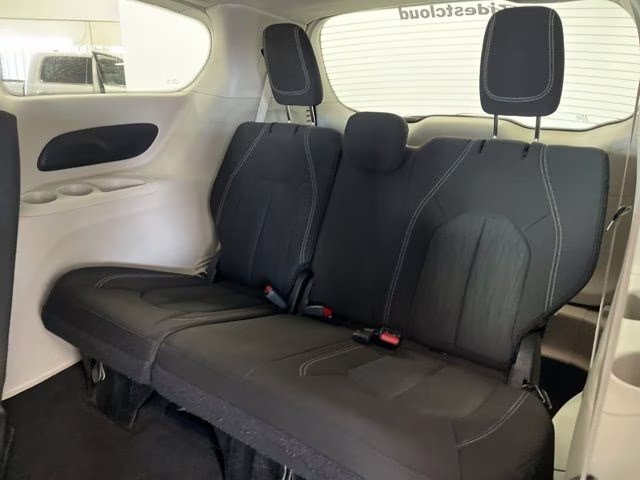 2022 Bright White Clearcoat Chrysler Voyager LX FWD Van