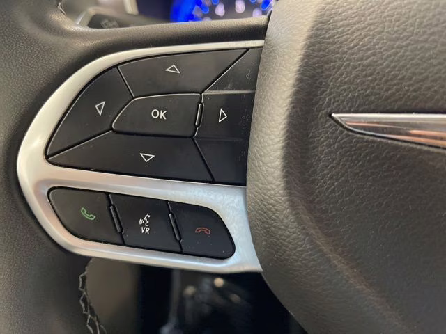 2022 Bright White Clearcoat Chrysler Voyager LX FWD Van