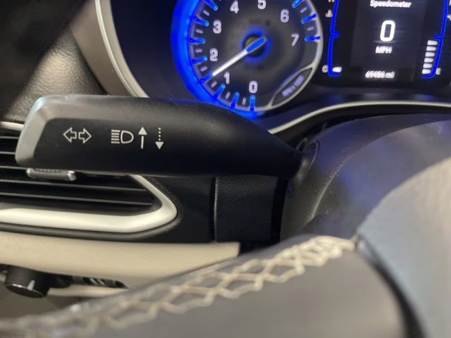 2022 Bright White Clearcoat Chrysler Voyager LX FWD Van