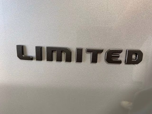 2026 Silver Zynith Clearcoat Jeep Cherokee Limited 4X4 SUV