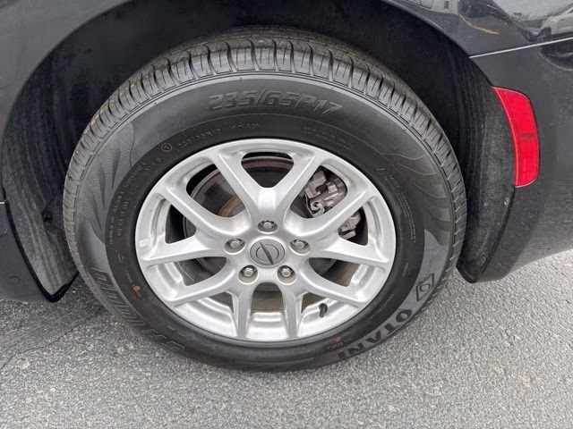 2022 Brilliant Black Crystal Pearlcoat Chrysler Pacifica Touring L FWD Van