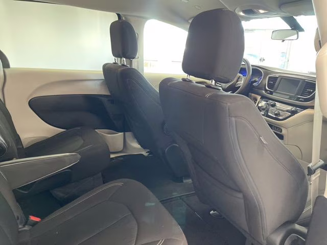 2022 Bright White Clearcoat Chrysler Voyager LX FWD Van