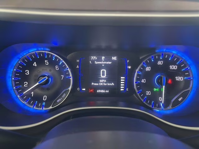 2022 Bright White Clearcoat Chrysler Voyager LX FWD Van