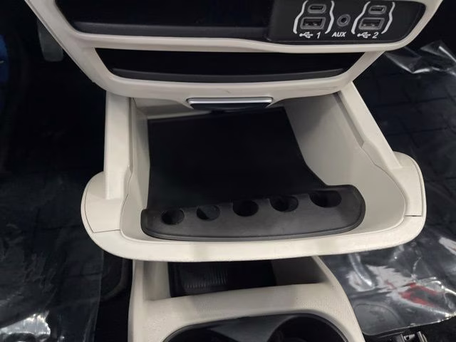 2022 Bright White Clearcoat Chrysler Voyager LX FWD Van