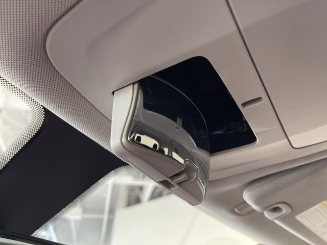 2022 Bright White Clearcoat Chrysler Voyager LX FWD Van