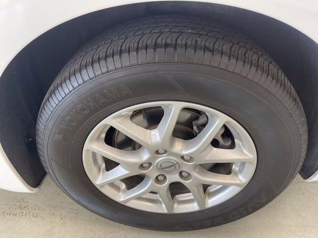 2022 Bright White Clearcoat Chrysler Voyager LX FWD Van