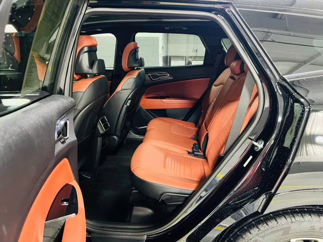 2023 Ebony Black Kia Sportage SX-Prestige FWD SUV