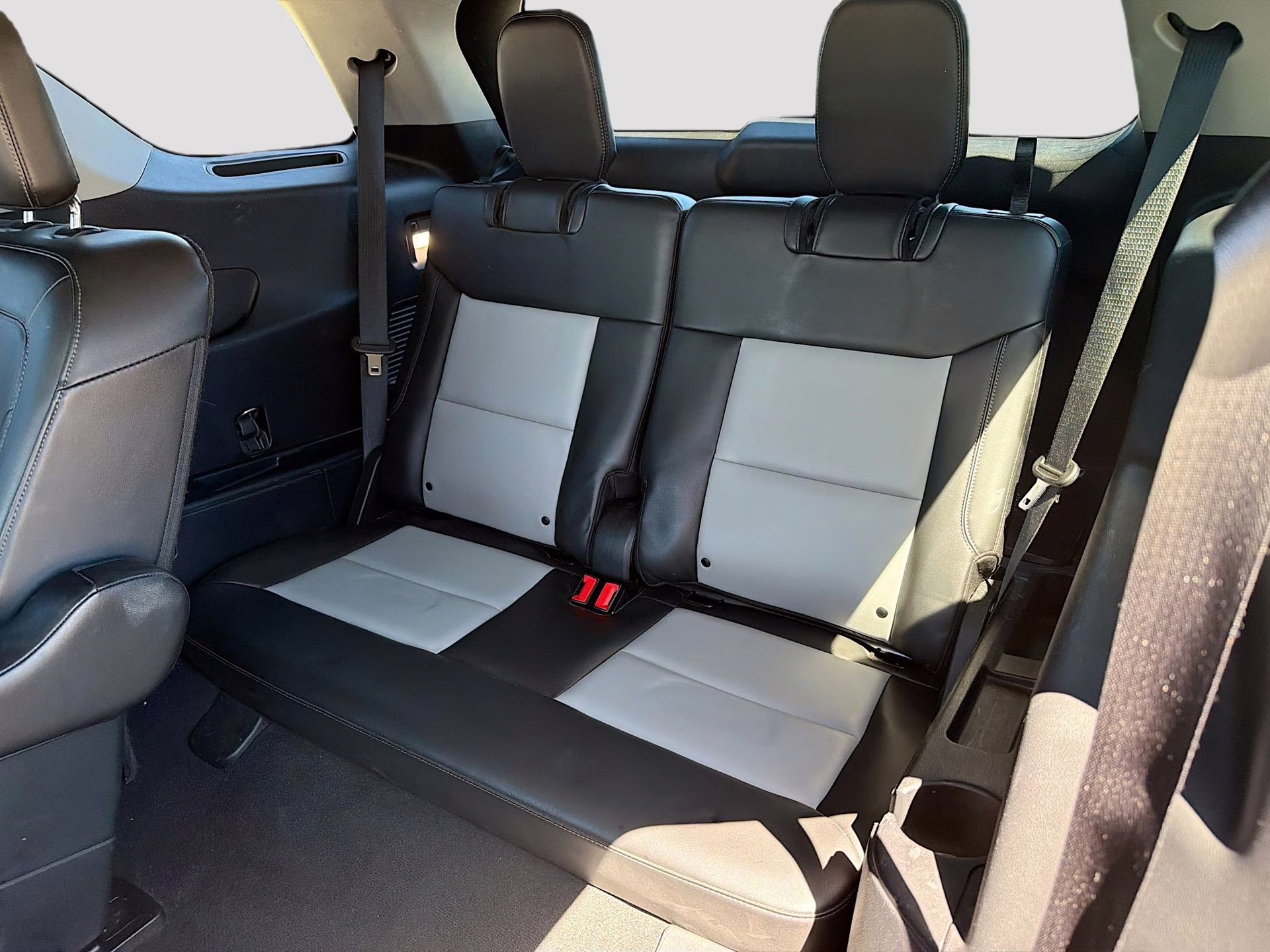 2022 Stone Blue Metallic Ford Explorer XLT RWD SUV