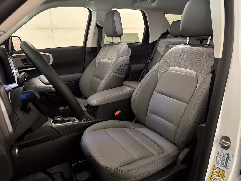 2026 Oxford White Ford Bronco Sport Badlands 4X4 SUV