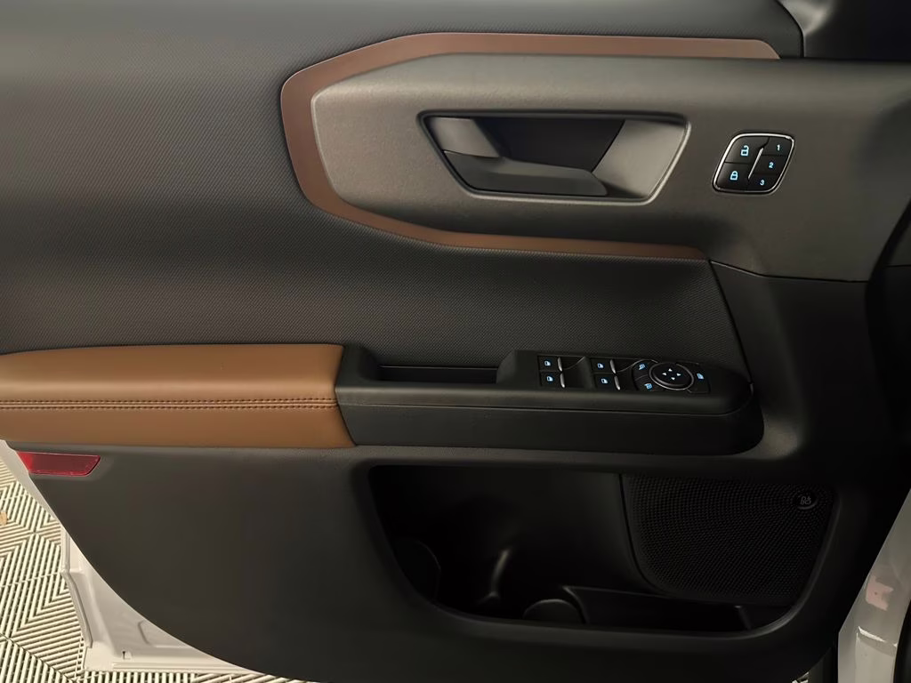 2026 Space White Metallic Ford Bronco Sport Outer Banks 4X4 SUV