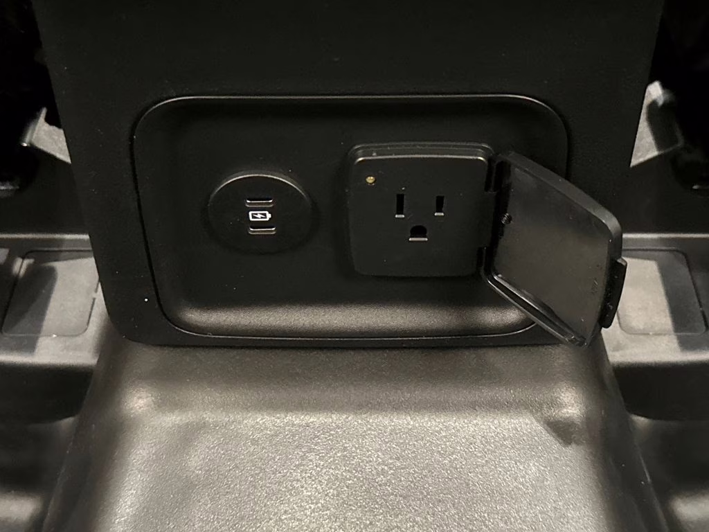 2026 Space White Metallic Ford Bronco Sport Outer Banks 4X4 SUV