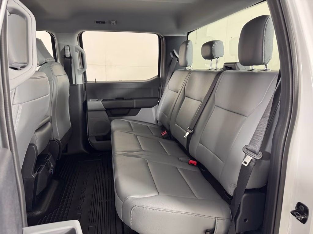 2026 Oxford White Ford Super Duty F-250 SRW XL RWD Truck