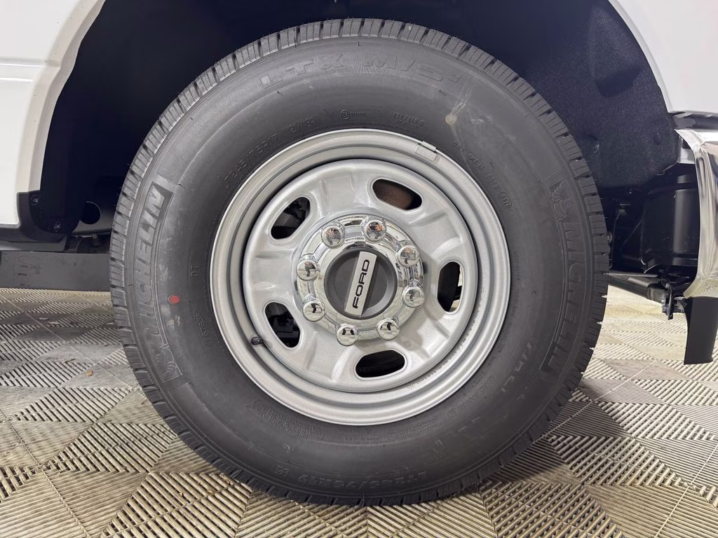 2026 Oxford White Ford Super Duty F-250 SRW XL RWD Truck