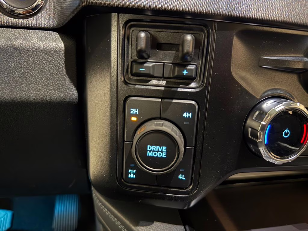 2026 Glacier Gray Metallic Tri-Coat Ford Super Duty F-250 SRW Platinum 4X4 Truck