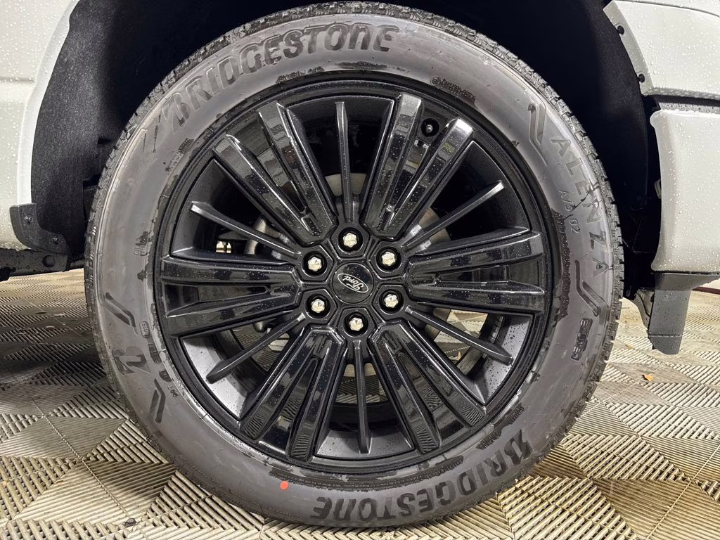 2026 Avalanche Ford F-150 Platinum 4X4 Truck