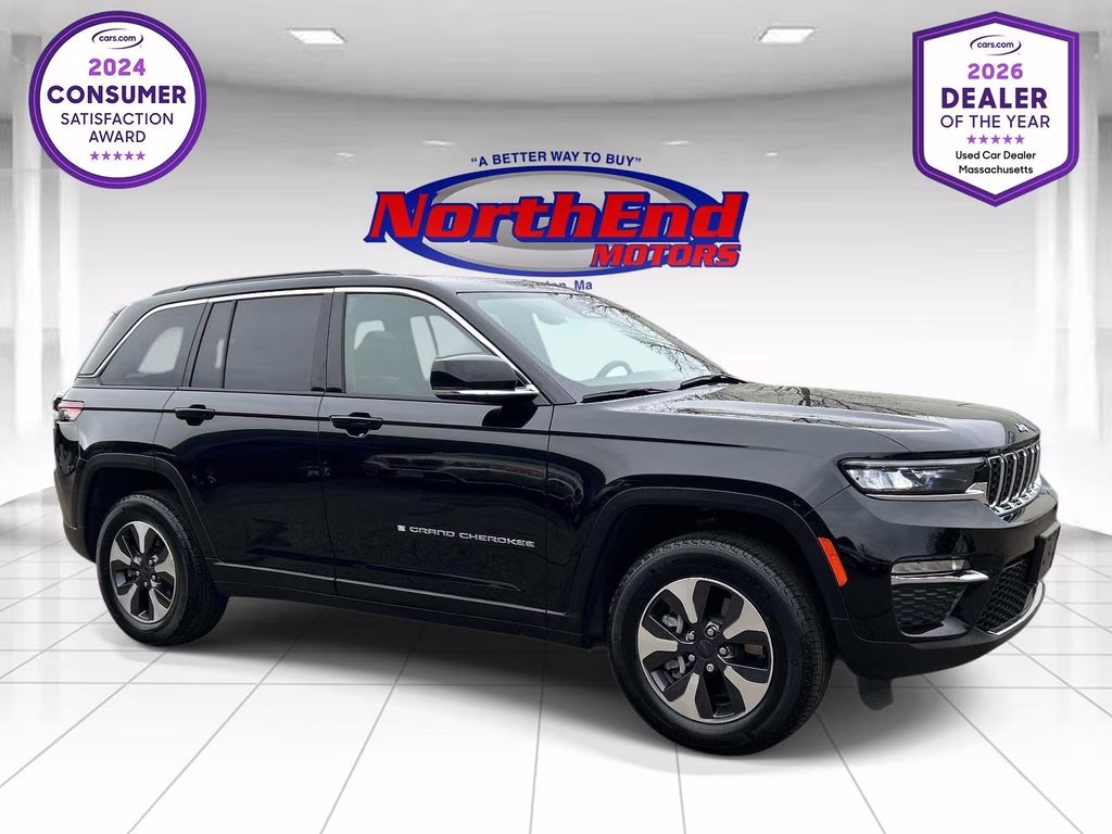 2024 Diamond Black Crystal Pearlcoat Jeep Grand Cherokee 4xe 4X4 SUV