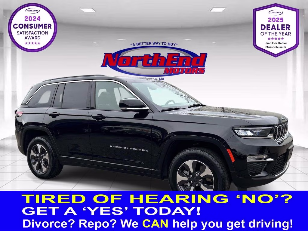 2024 Diamond Black Crystal Pearlcoat Jeep Grand Cherokee 4xe 4X4 SUV