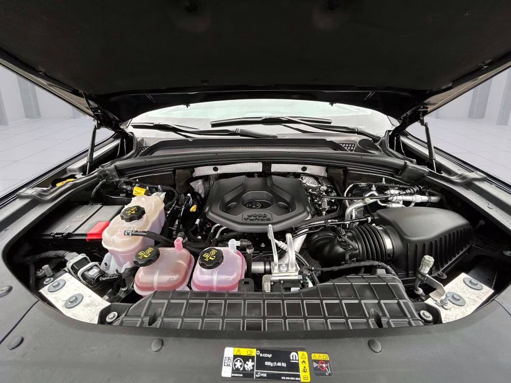 2024 Diamond Black Crystal Pearlcoat Jeep Grand Cherokee 4xe 4X4 SUV