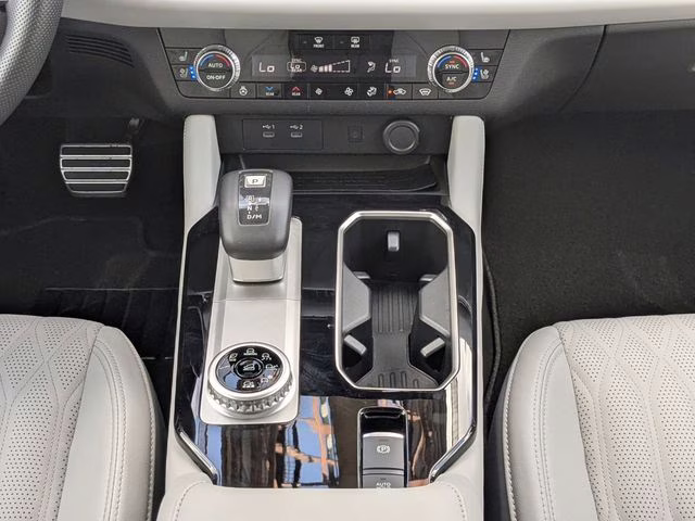 2025 Black Diamond/Alloy Silver Roof Mitsubishi Outlander Platinum Edition AWD SUV