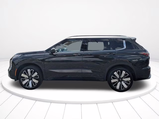 2025 Black Diamond/Alloy Silver Roof Mitsubishi Outlander Platinum Edition AWD SUV