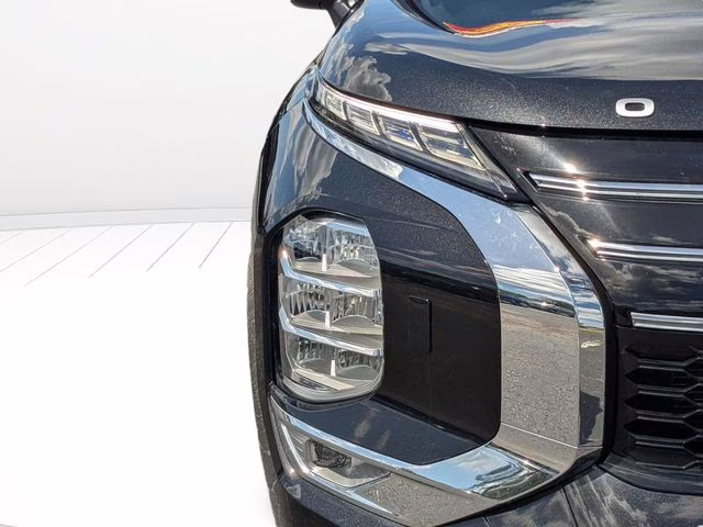 2025 Black Diamond/Alloy Silver Roof Mitsubishi Outlander Platinum Edition AWD SUV