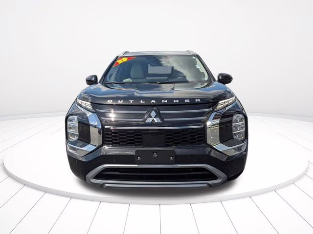 2025 Black Diamond/Alloy Silver Roof Mitsubishi Outlander Platinum Edition AWD SUV