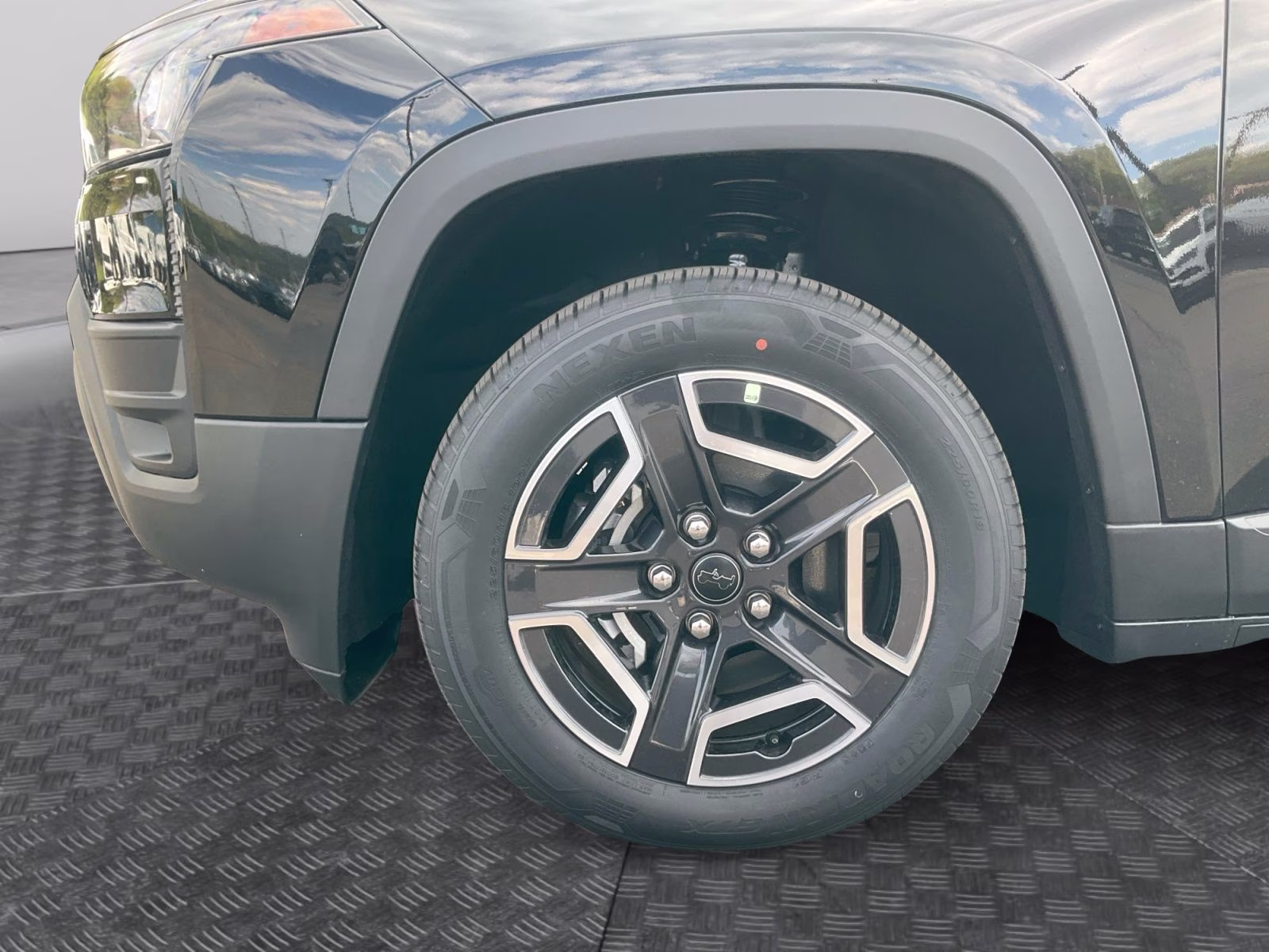 2026 Diamond Black Crystal Pearlcoat Jeep Cherokee Limited 4X4 SUV