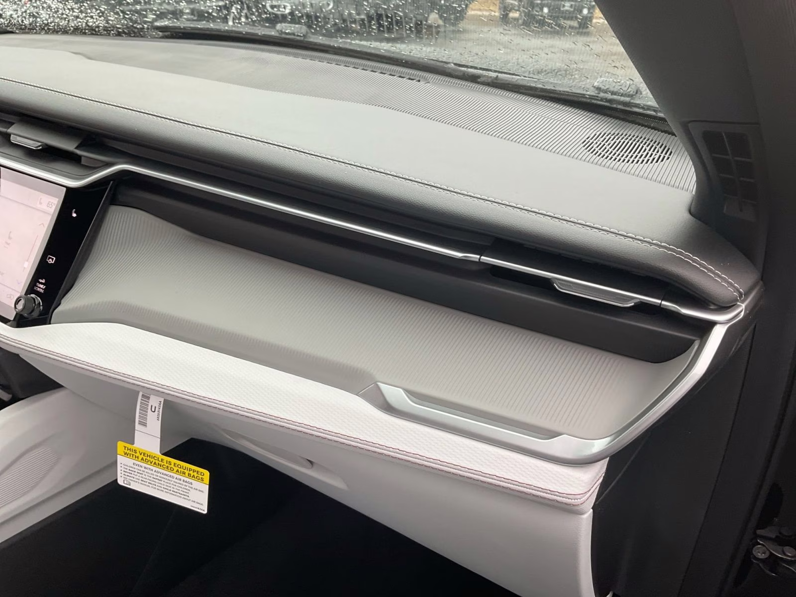 2026 Diamond Black Crystal Pearlcoat Jeep Cherokee Limited 4X4 SUV