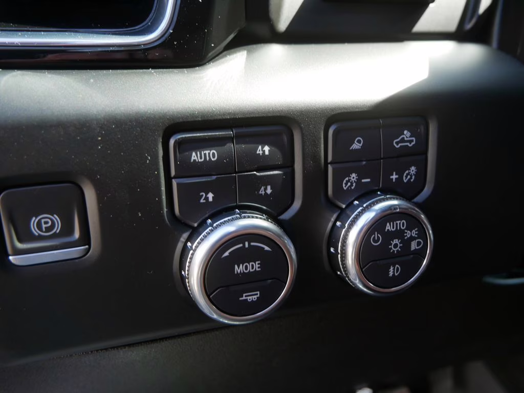 2024 White GMC Sierra 1500 Denali Ultimate 4X4 Truck