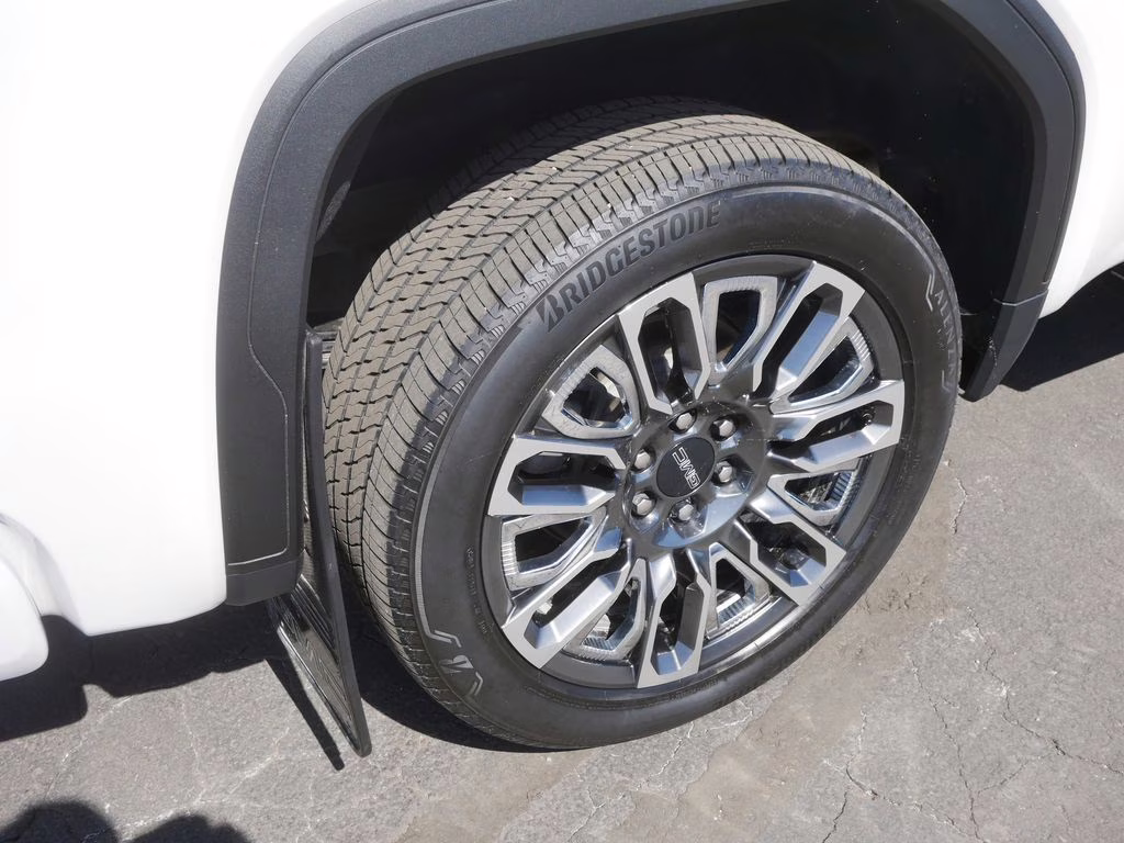2024 White GMC Sierra 1500 Denali Ultimate 4X4 Truck